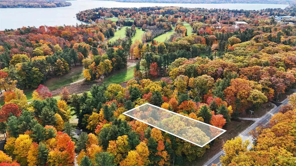 Lot 11 N Country Club Leland Township MI 49654