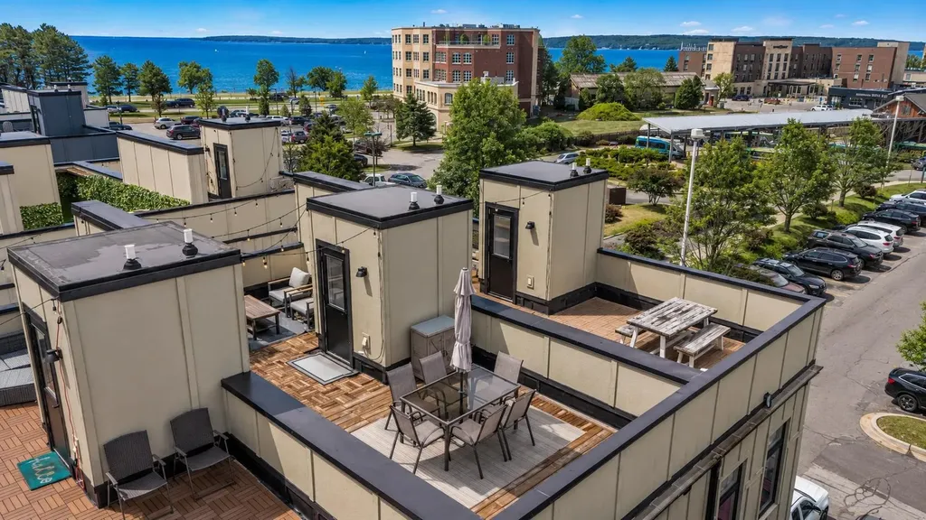 134 Gillis Street Traverse City City MI 49684