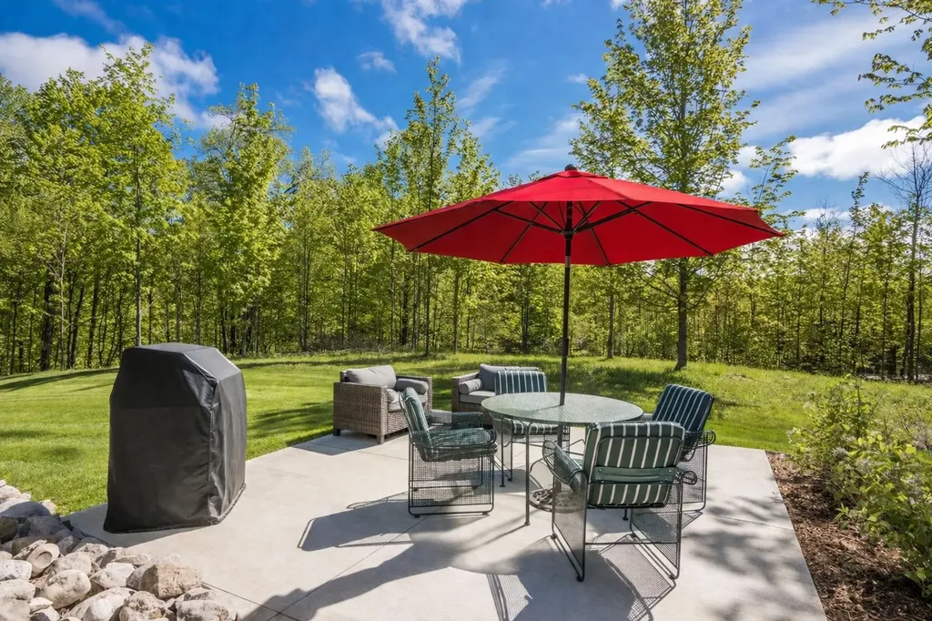 2013 E Kasson Road Solon Township MI 49621