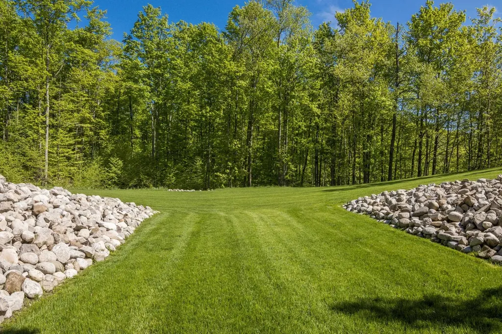 2013 E Kasson Road Solon Township MI 49621