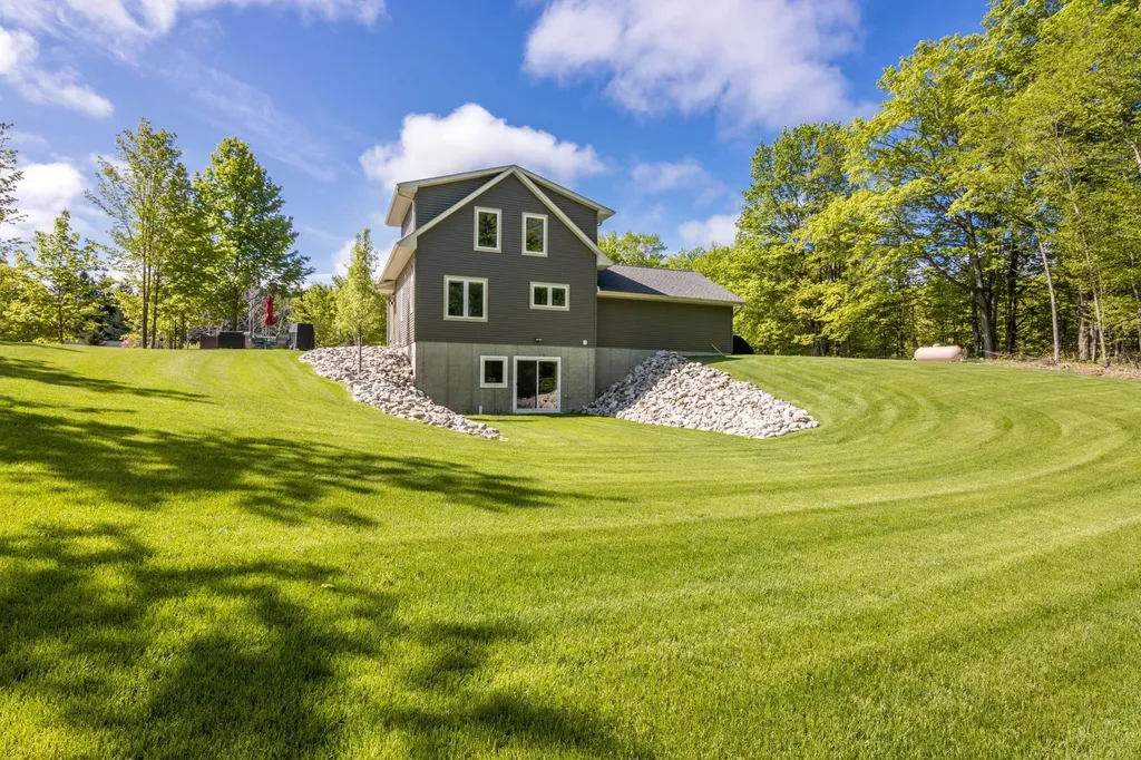2013 E Kasson Road Solon Township MI 49621