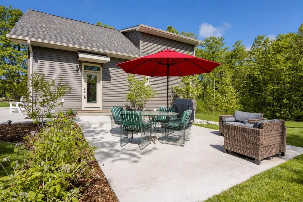 2013 E Kasson Road Solon Township MI 49621