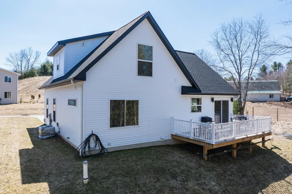 9276 S Flaska Drive Solon Township MI 49621