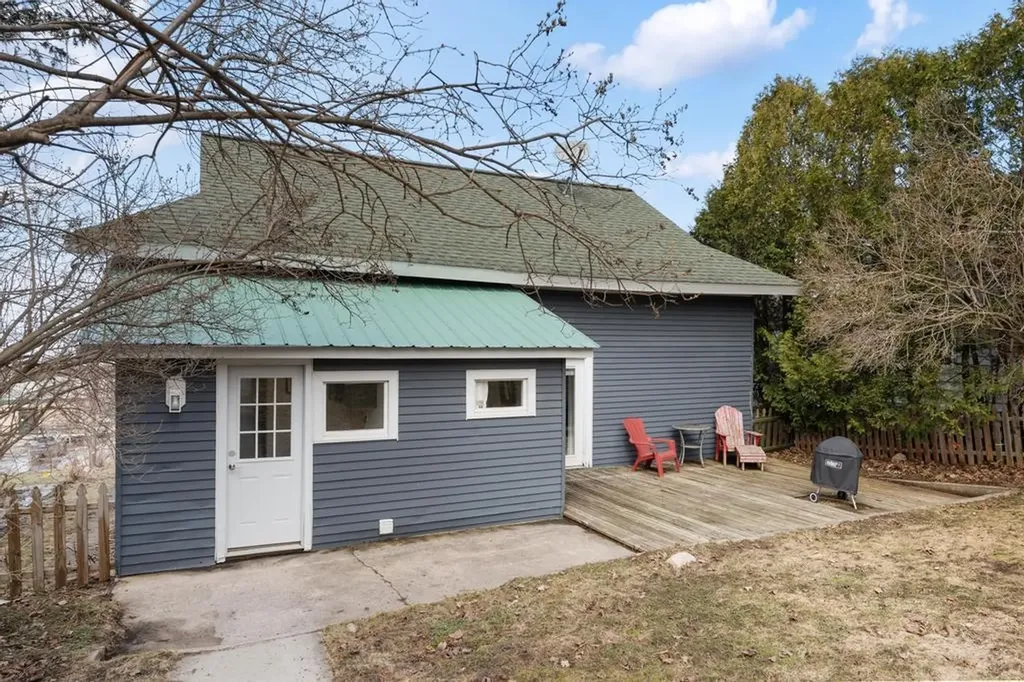 312 Grove Petoskey City MI 49720