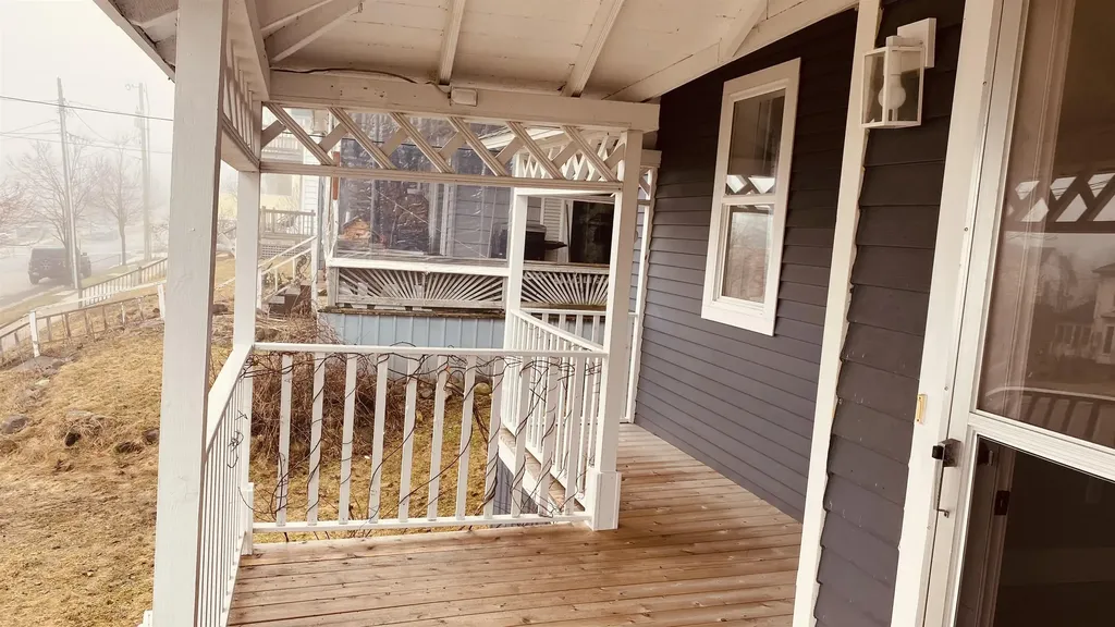 312 Grove Petoskey City MI 49720