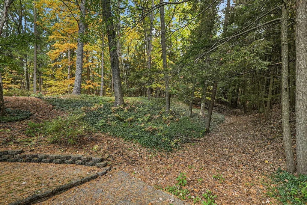 6644 Peninsula Drive Peninsula Township MI 49686