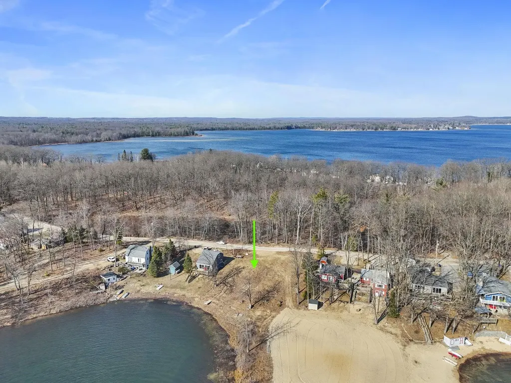 8355 W Sapphire Lake Township MI 49651