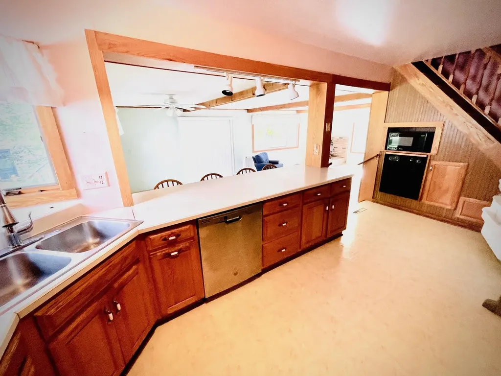 2528 Muckle Road Echo Township MI 49622