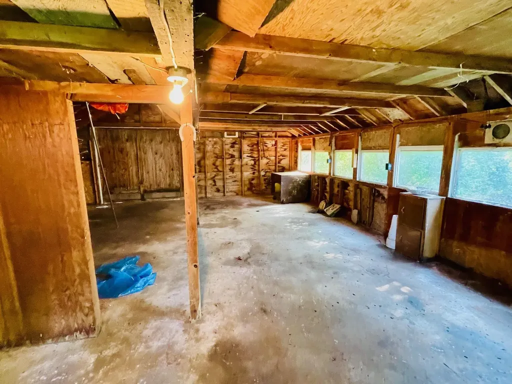 2528 Muckle Road Echo Township MI 49622