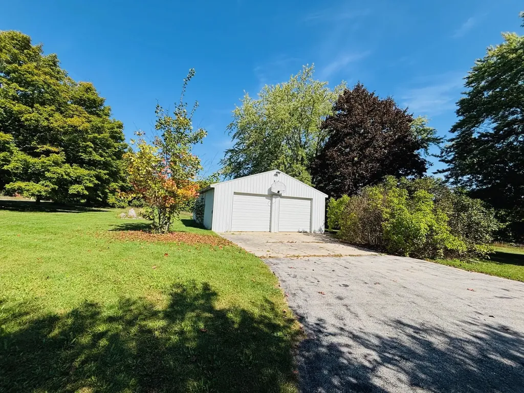 2528 Muckle Road Echo Township MI 49622