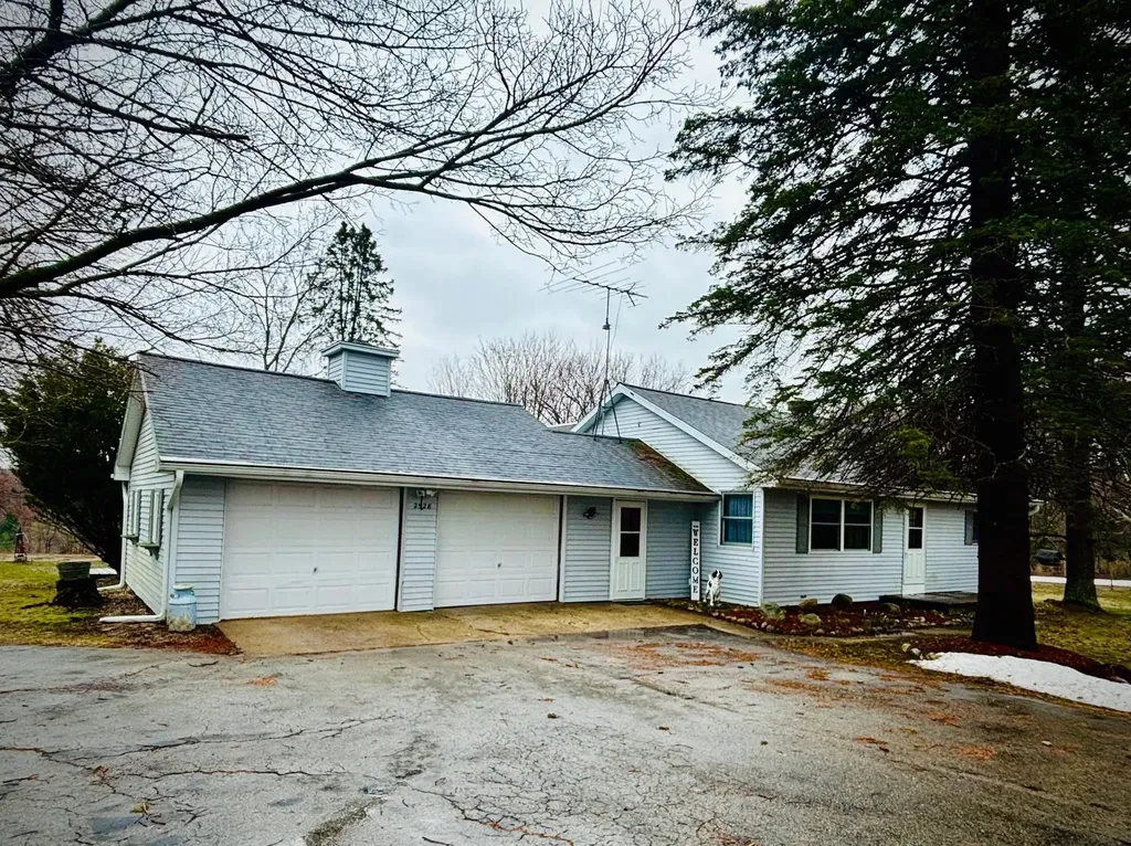 2528 Muckle Road Echo Township MI 49622