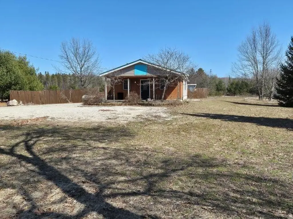 6704 Rapid City Road NW Clearwater Township MI 49676