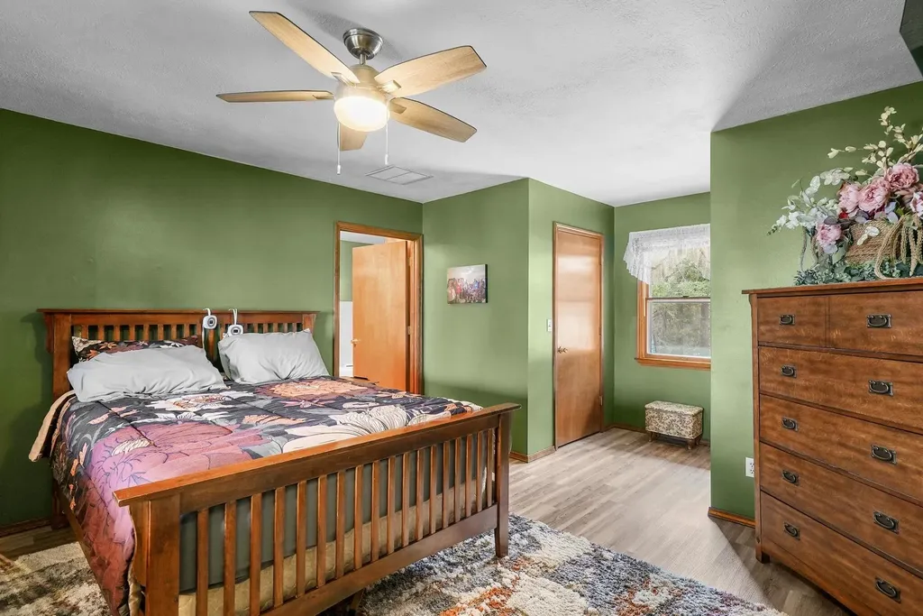 111 S Dana Trail Lake Township MI 49651