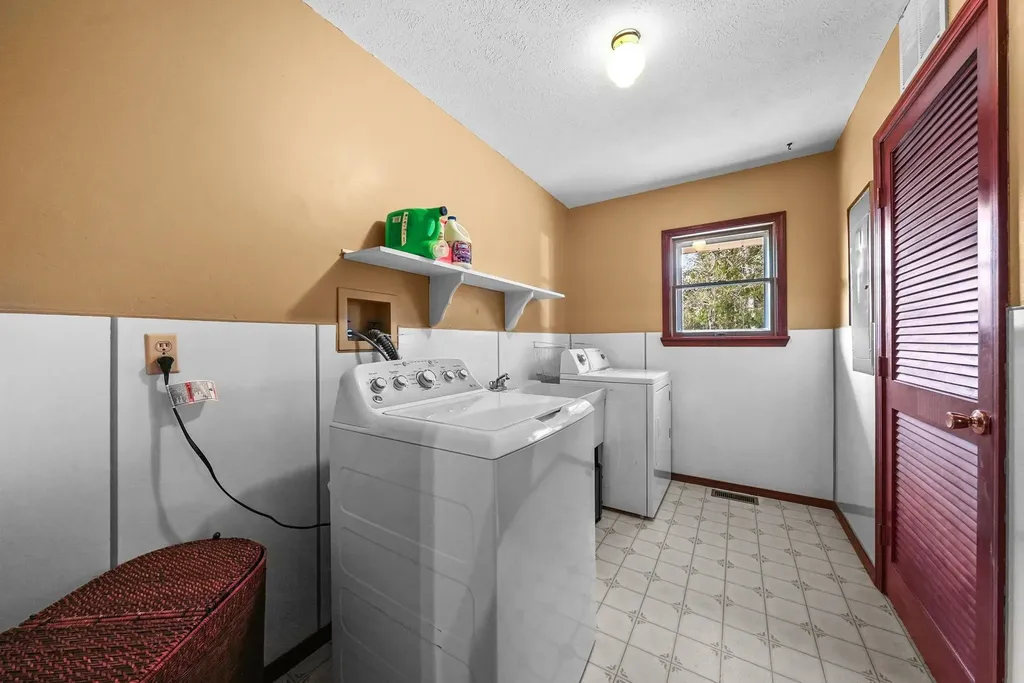 111 S Dana Trail Lake Township MI 49651
