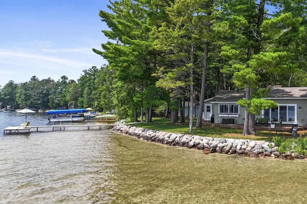 620 Lakewood Road Long Lake Township MI 49685