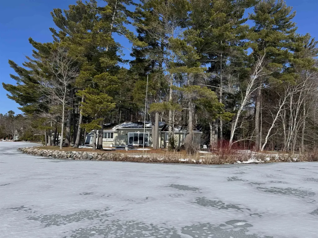 620 Lakewood Road Long Lake Township MI 49685