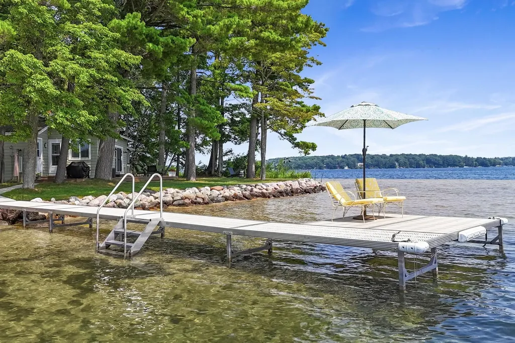 620 Lakewood Road Long Lake Township MI 49685
