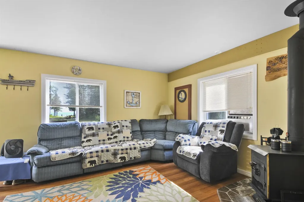 22542 N Us-23 Bearinger Township MI 49759