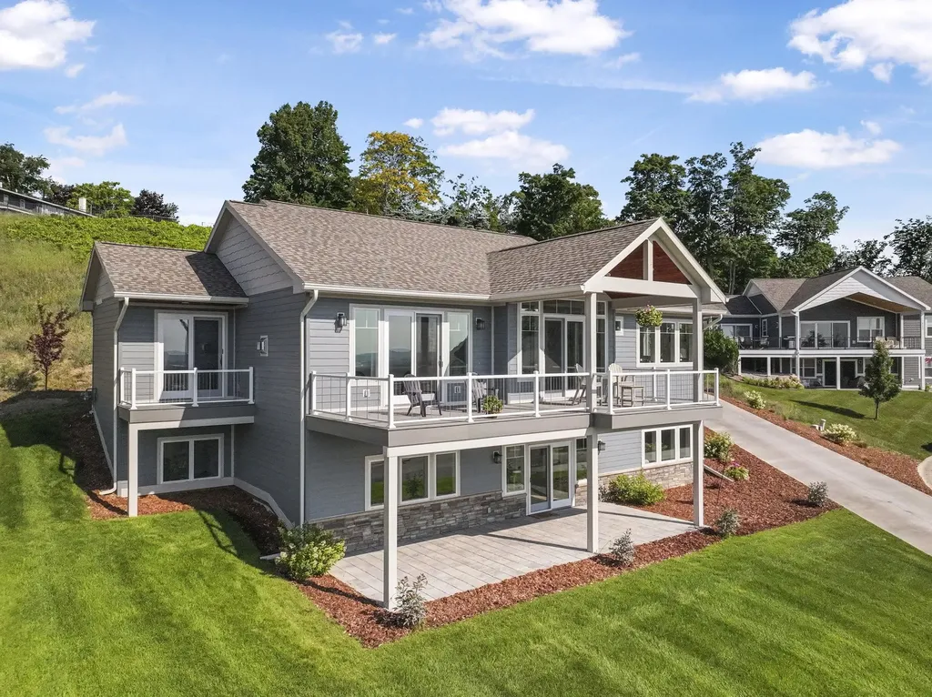 4239 Eagles View Garfield Charter Township MI 49684