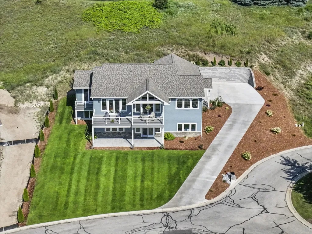 4239 Eagles View Garfield Charter Township MI 49684