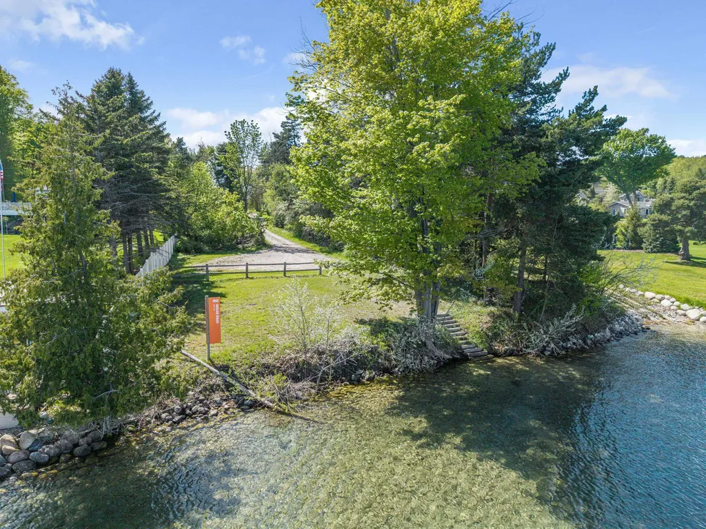 11660 Indian Road Milton Township MI 49648