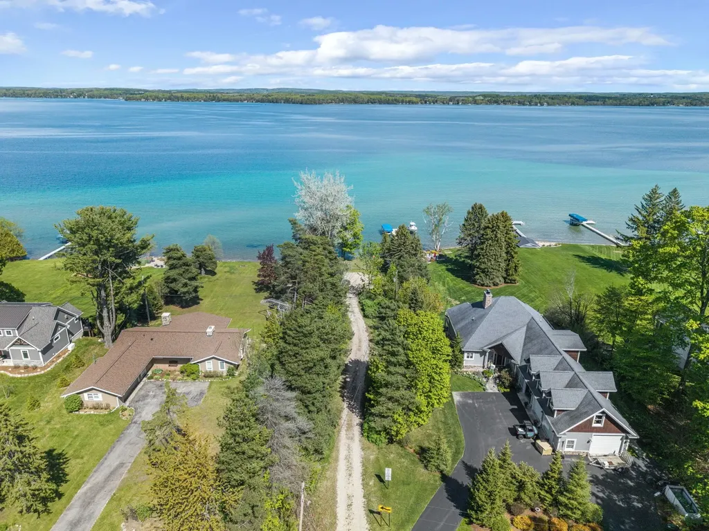 11660 Indian Road Milton Township MI 49648