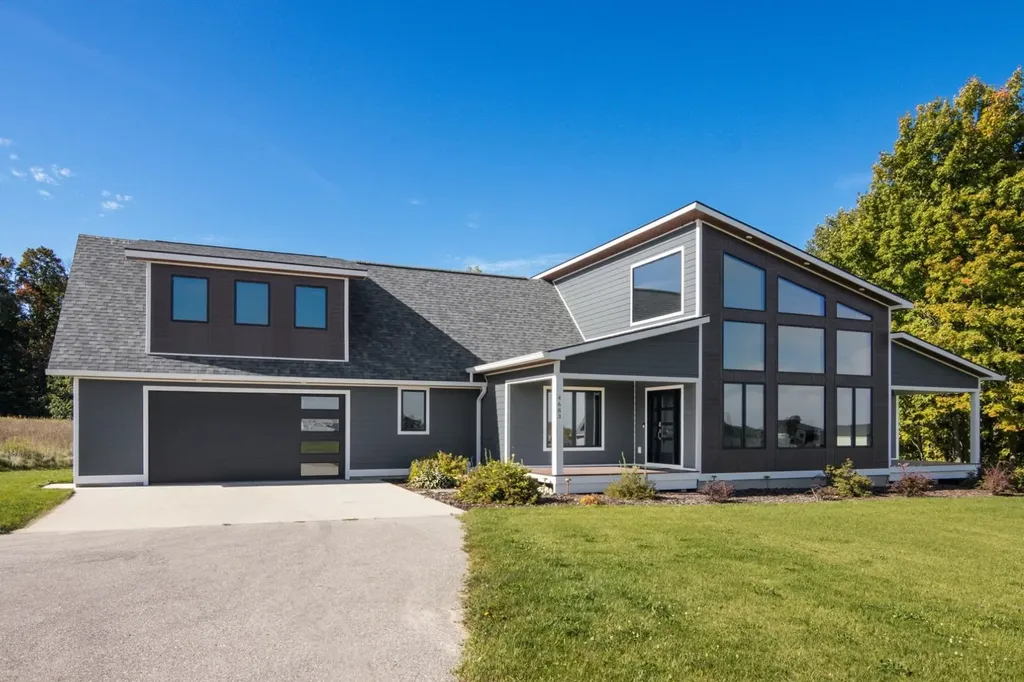 4683 E Water View Drive Leland Township MI 49653