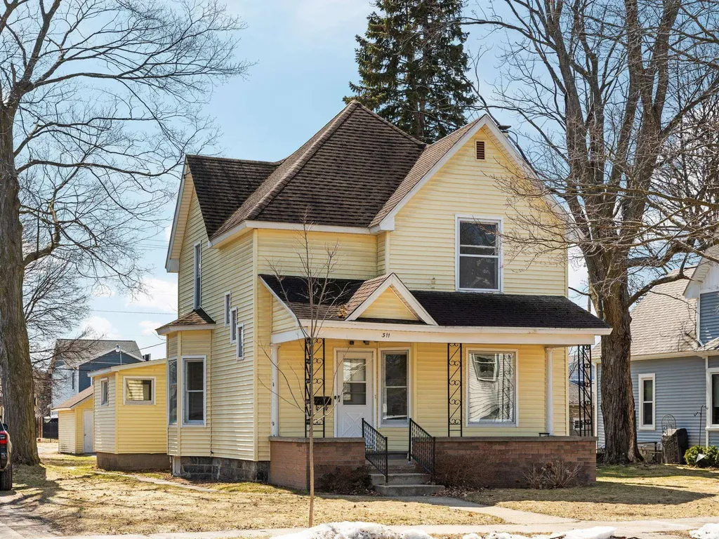 311 W Twelfth Street Traverse City City MI 49684
