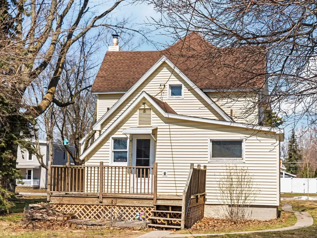 311 W Twelfth Street Traverse City City MI 49684