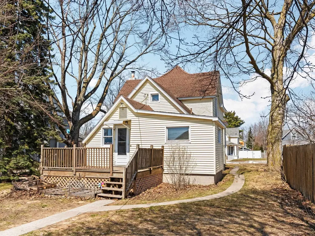 311 W Twelfth Street Traverse City City MI 49684