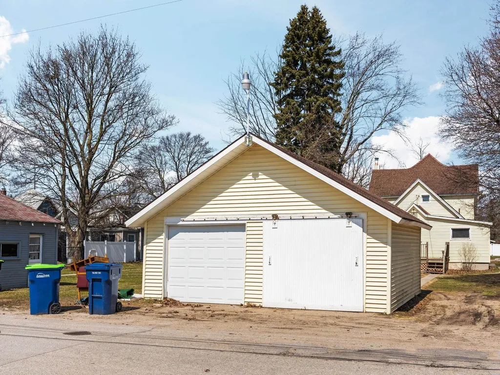 311 W Twelfth Street Traverse City City MI 49684