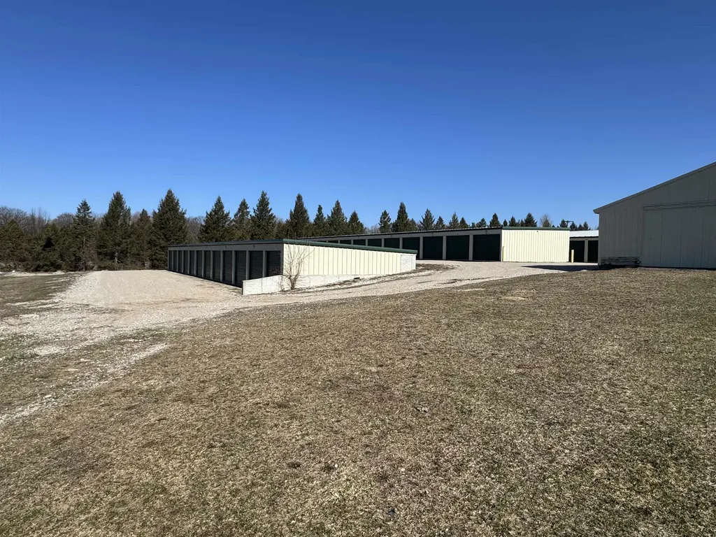 13703 Campbell Road Milton Township MI 49648