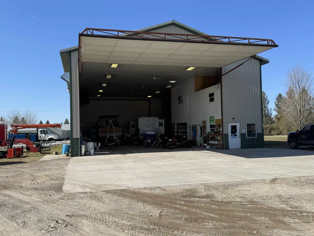 13703 Campbell Road Milton Township MI 49648