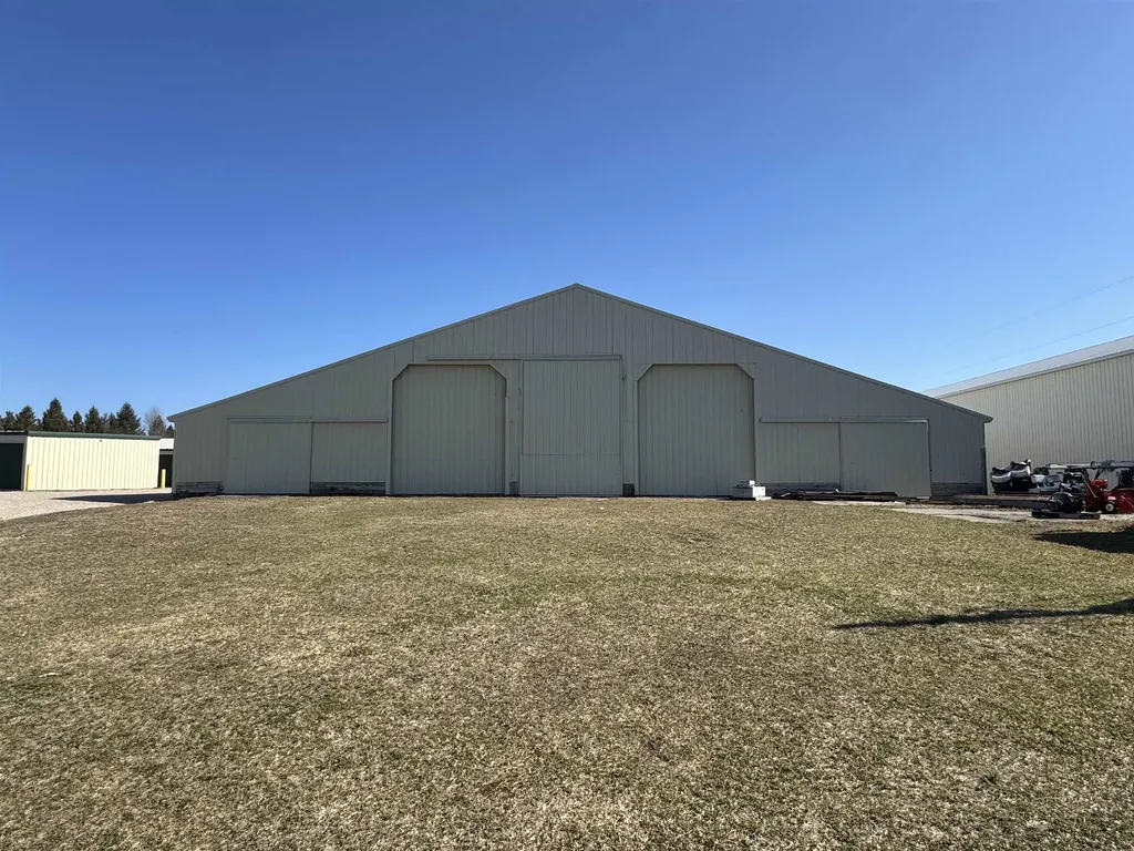 13703 Campbell Road Milton Township MI 49648