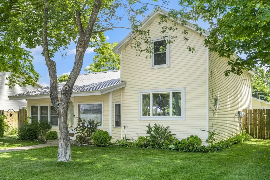 411 S Walnut Street Kalkaska Township MI 49646