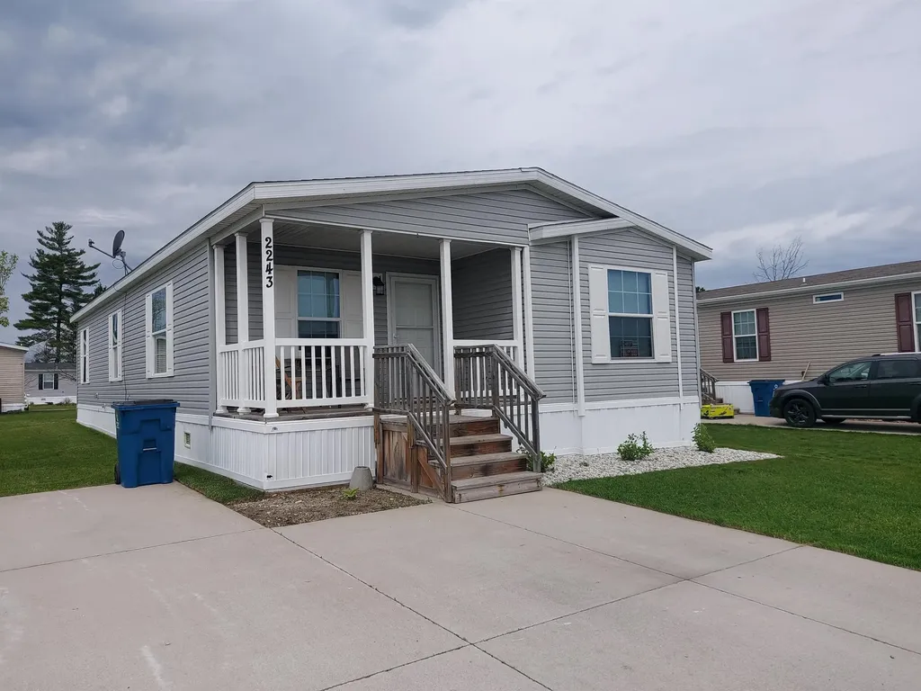 2243 Leisure Lane Garfield Charter Township MI 49686