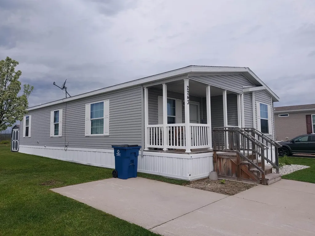 2243 Leisure Lane Garfield Charter Township MI 49686