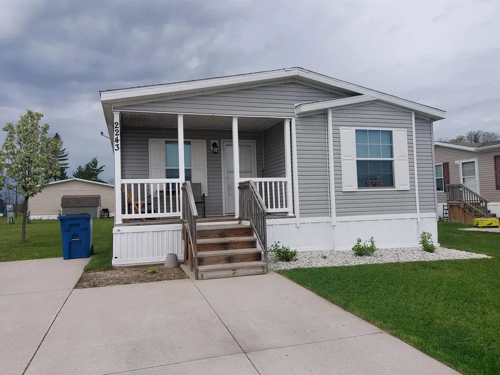 2243 Leisure Lane Garfield Charter Township MI 49686