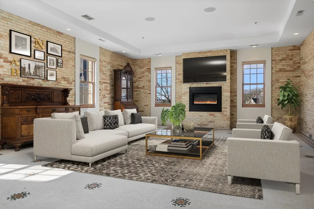 800-319 Cottageview Drive Traverse City City MI 49684