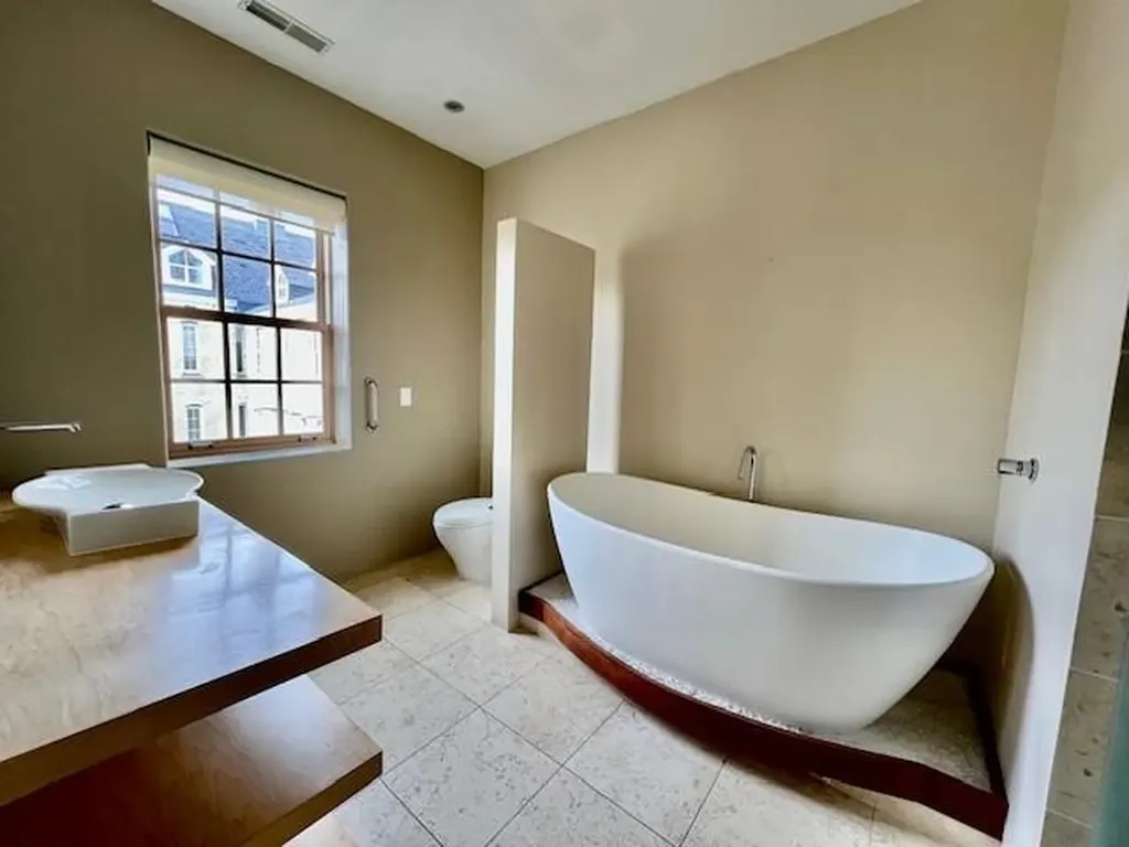 800-319 Cottageview Drive Traverse City City MI 49684