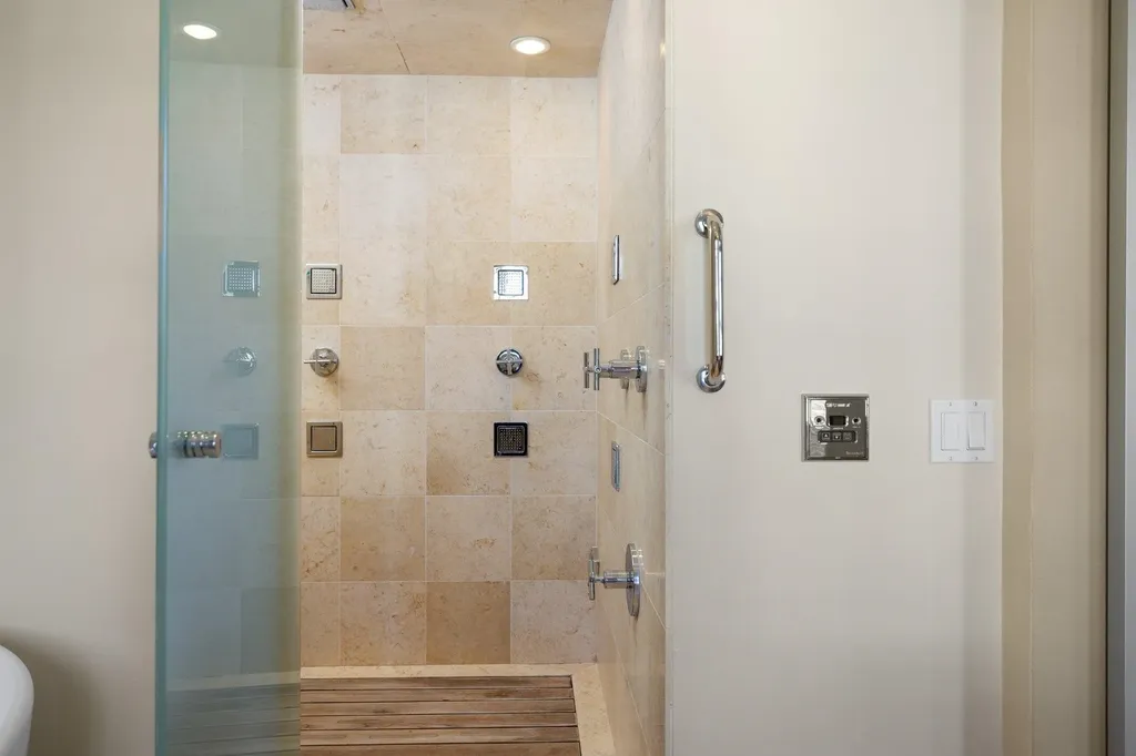 800-319 Cottageview Drive Traverse City City MI 49684