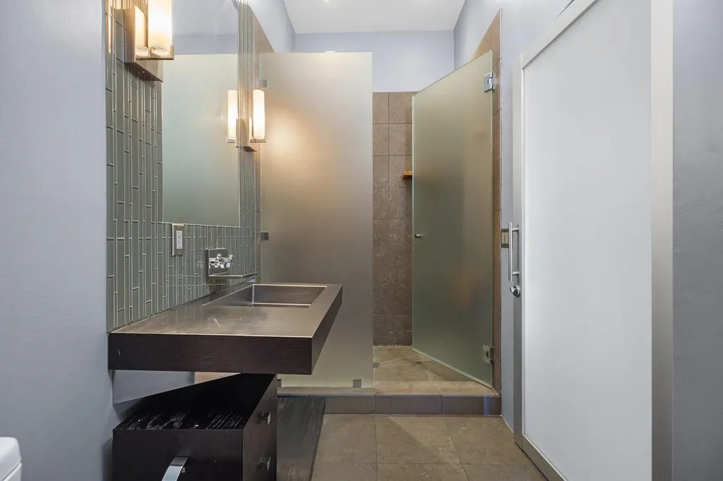 800-319 Cottageview Drive Traverse City City MI 49684