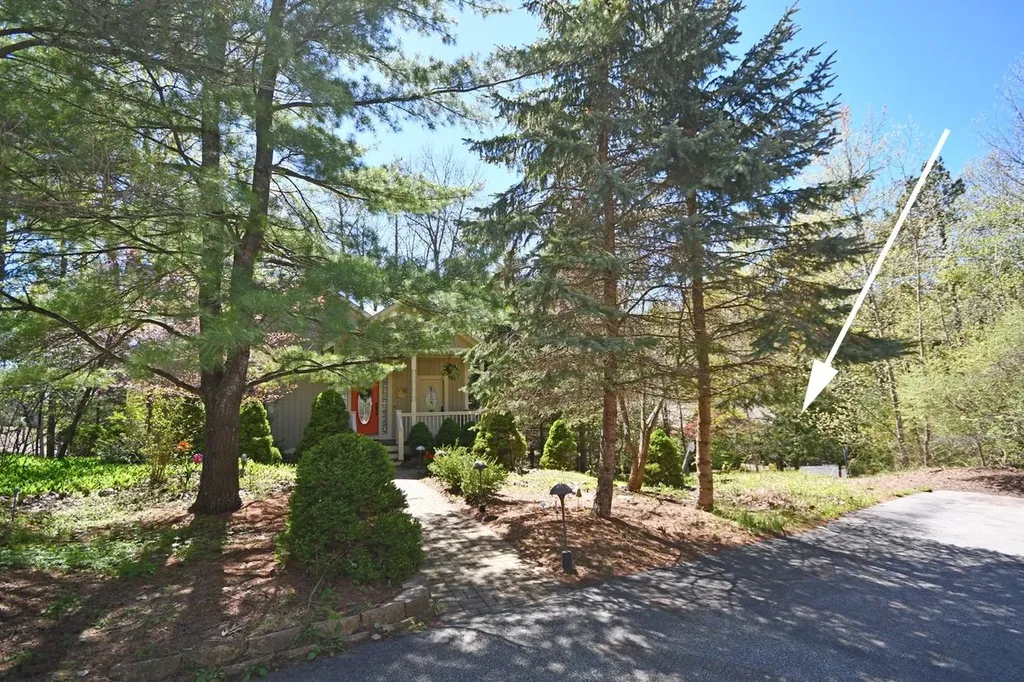3 Brook Hill Cottages Glen Arbor Township MI 49636
