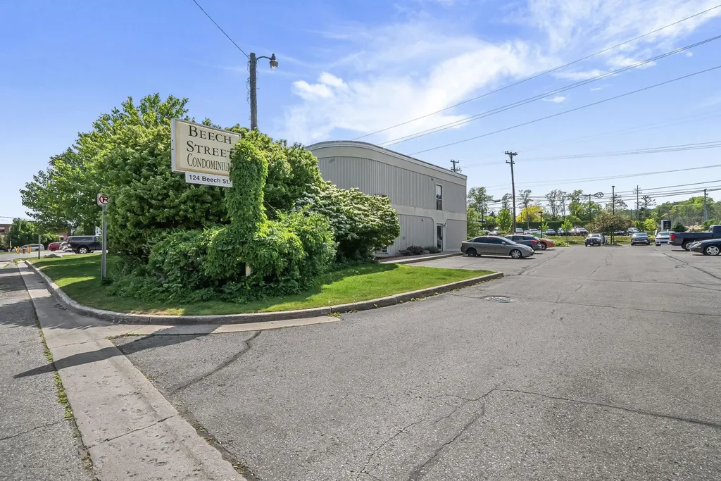 124 Beech Street Traverse City City MI 49684