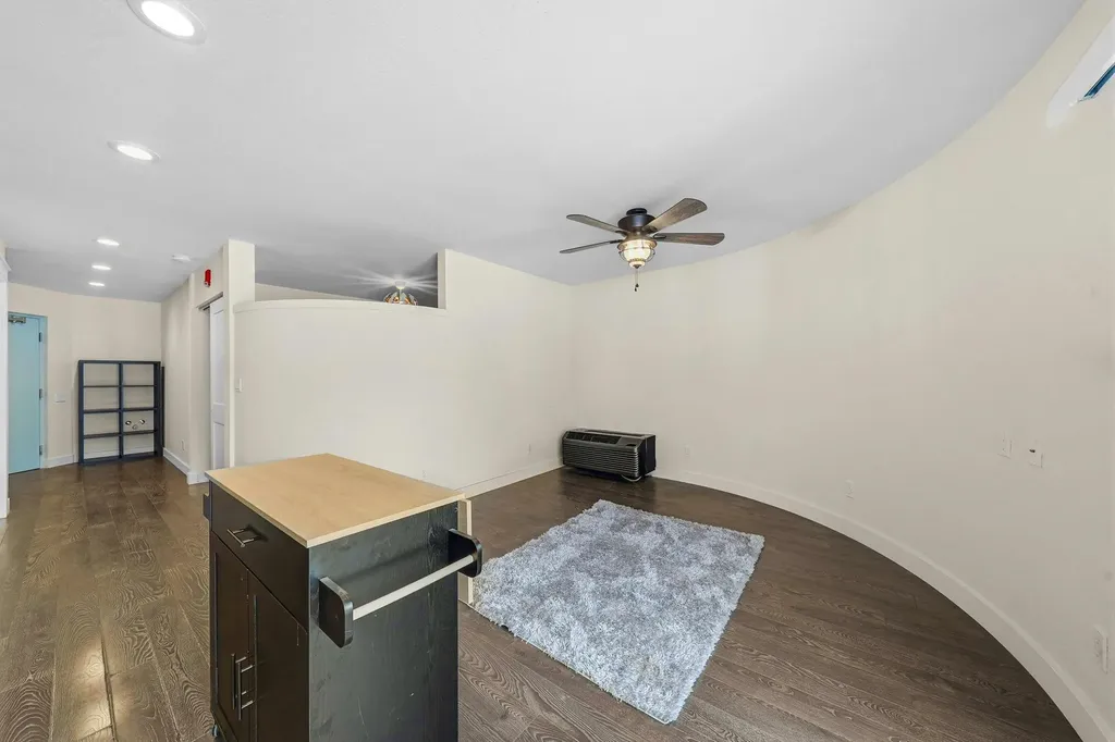124 Beech Street Traverse City City MI 49684
