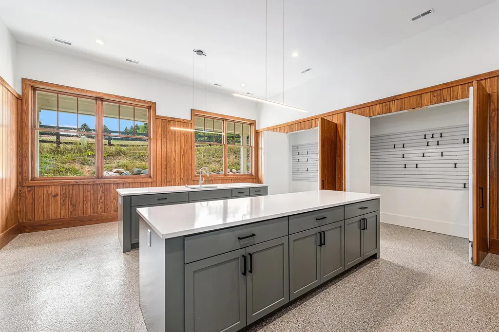 6424 Brackett Road Acme Township MI 49690