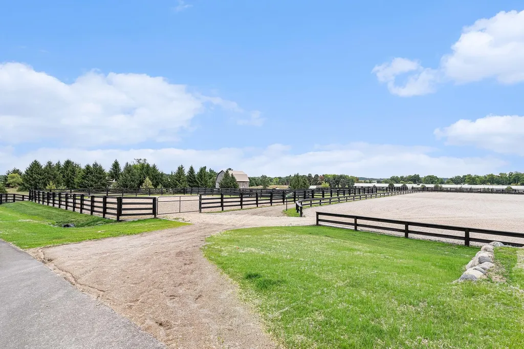 6424 Brackett Road Acme Township MI 49690