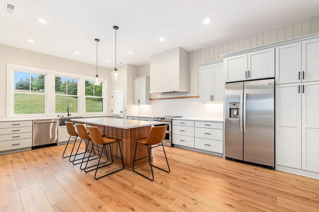 6424 Brackett Road Acme Township MI 49690