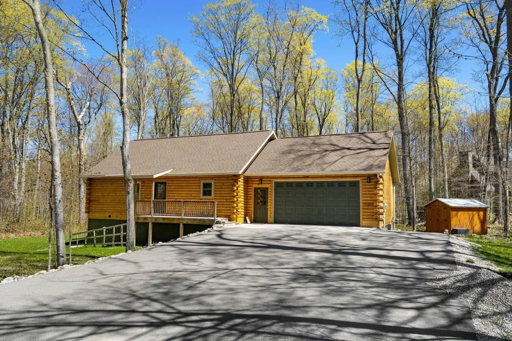 2558 E Sugar Maple Centerville Township MI 49621