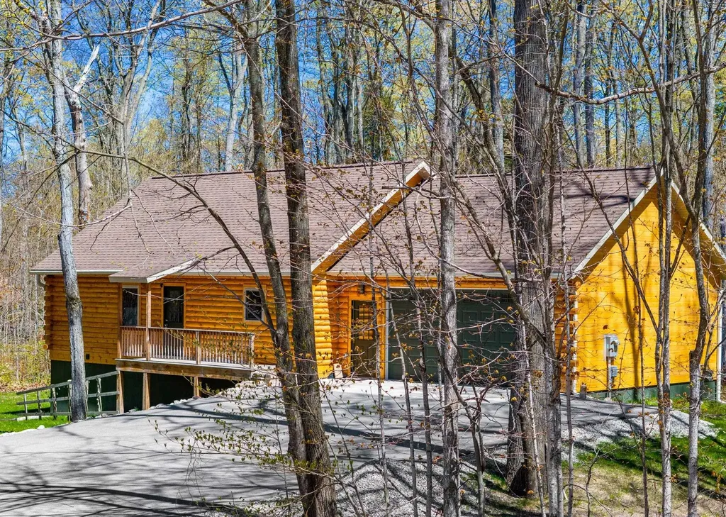 2558 E Sugar Maple Centerville Township MI 49621